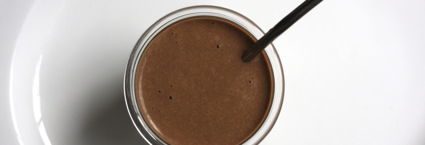 chocolate maca protein smoothie