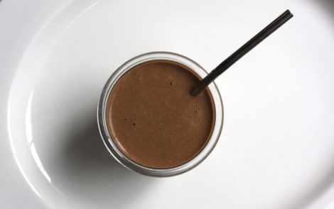 chocolate maca protein smoothie